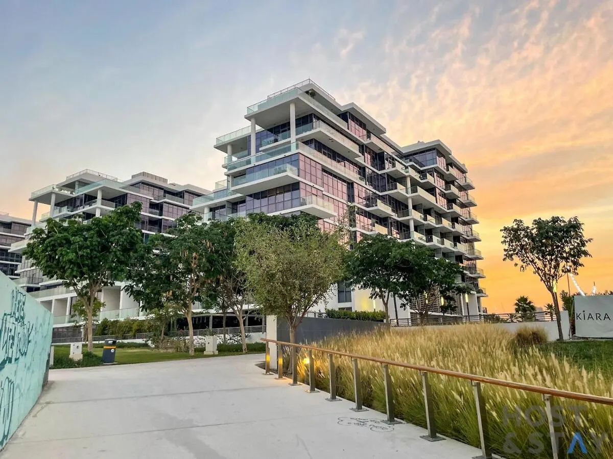 Διαμέρισμα Boutique 2Br At Damac Hills, Dubai - Host & Stay