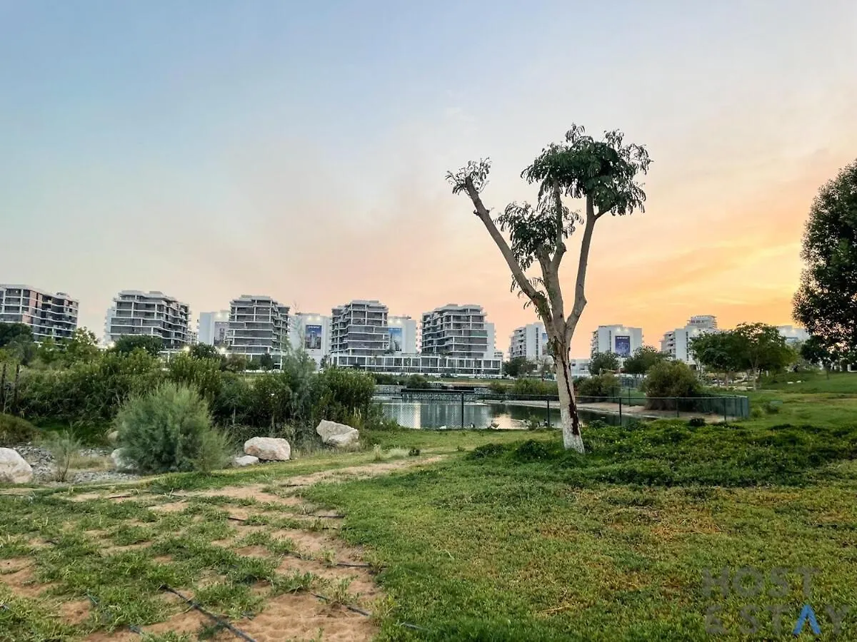 Boutique 2Br At Damac Hills, Dubai - Host & Stay